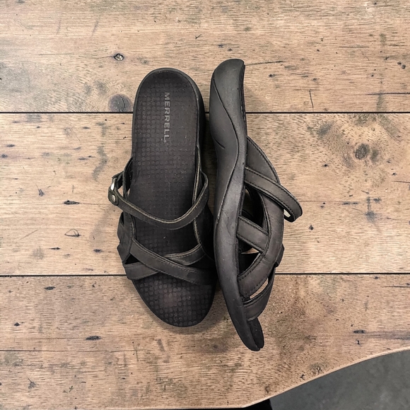 Merrell Black Strappy Slip-On Sandals - Picture 2 of 6